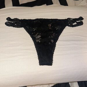Lace thong